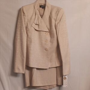 Kasper Elegant Cream Blazer and Skirt Set Size 6